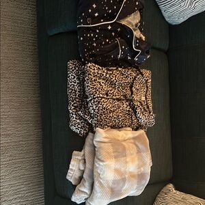 Lot of 3 Joyspun women’s cozy pajama sets - size M (size 8 - 10)